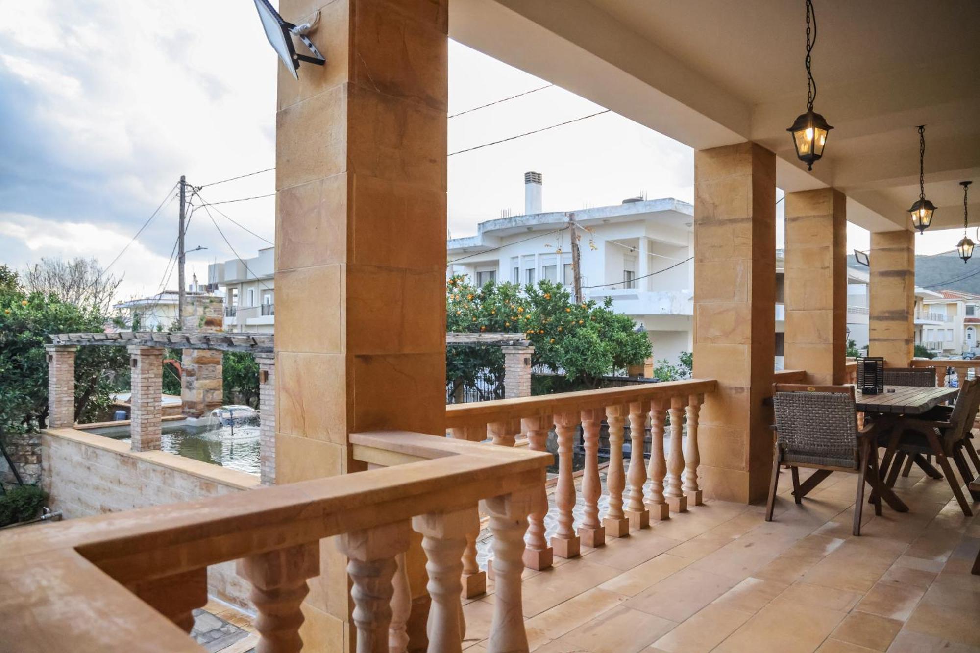 Archontiko Frideriki Luxury Apartments Chios Town Buitenkant foto