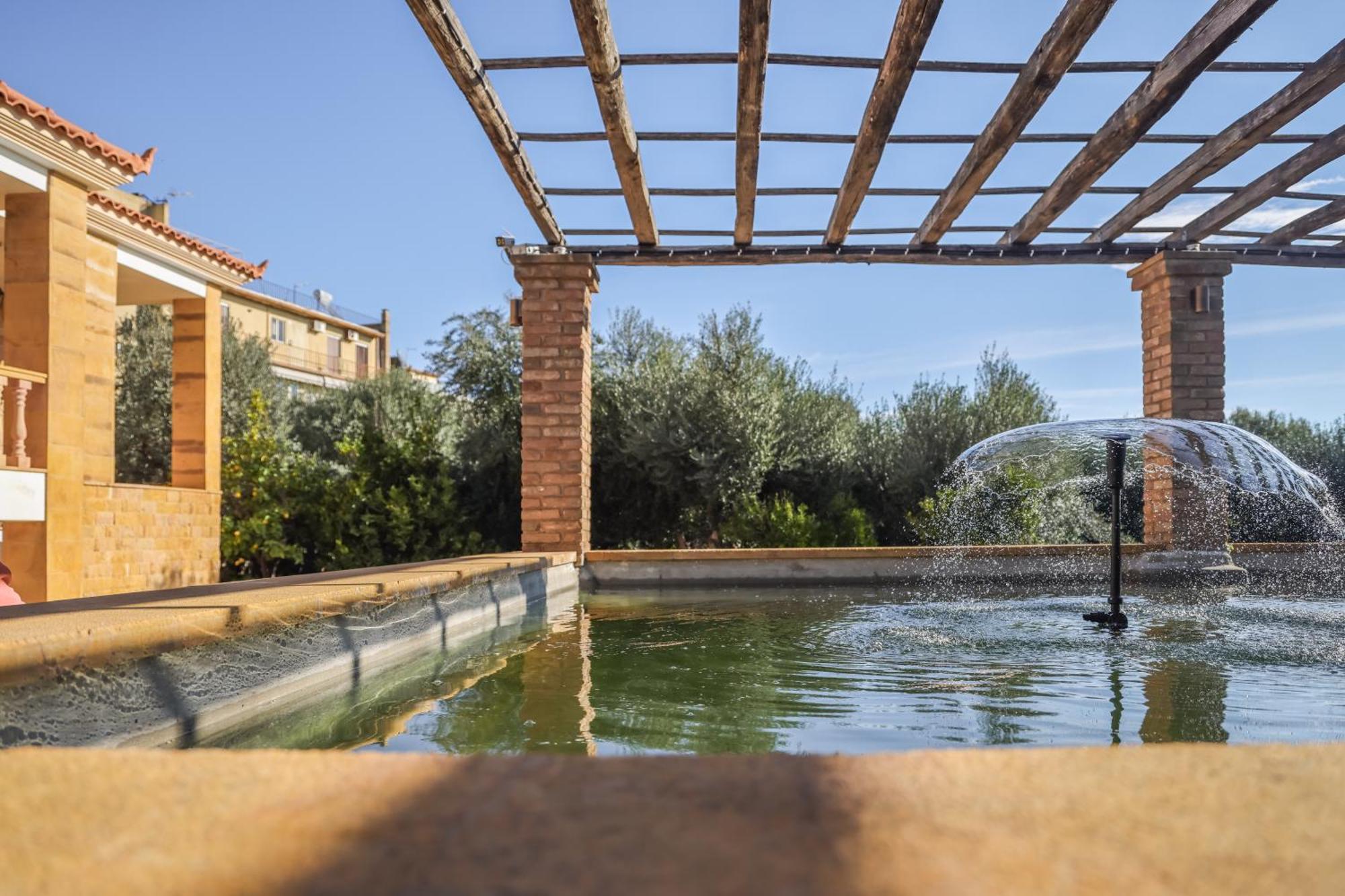 Archontiko Frideriki Luxury Apartments Chios Town Buitenkant foto